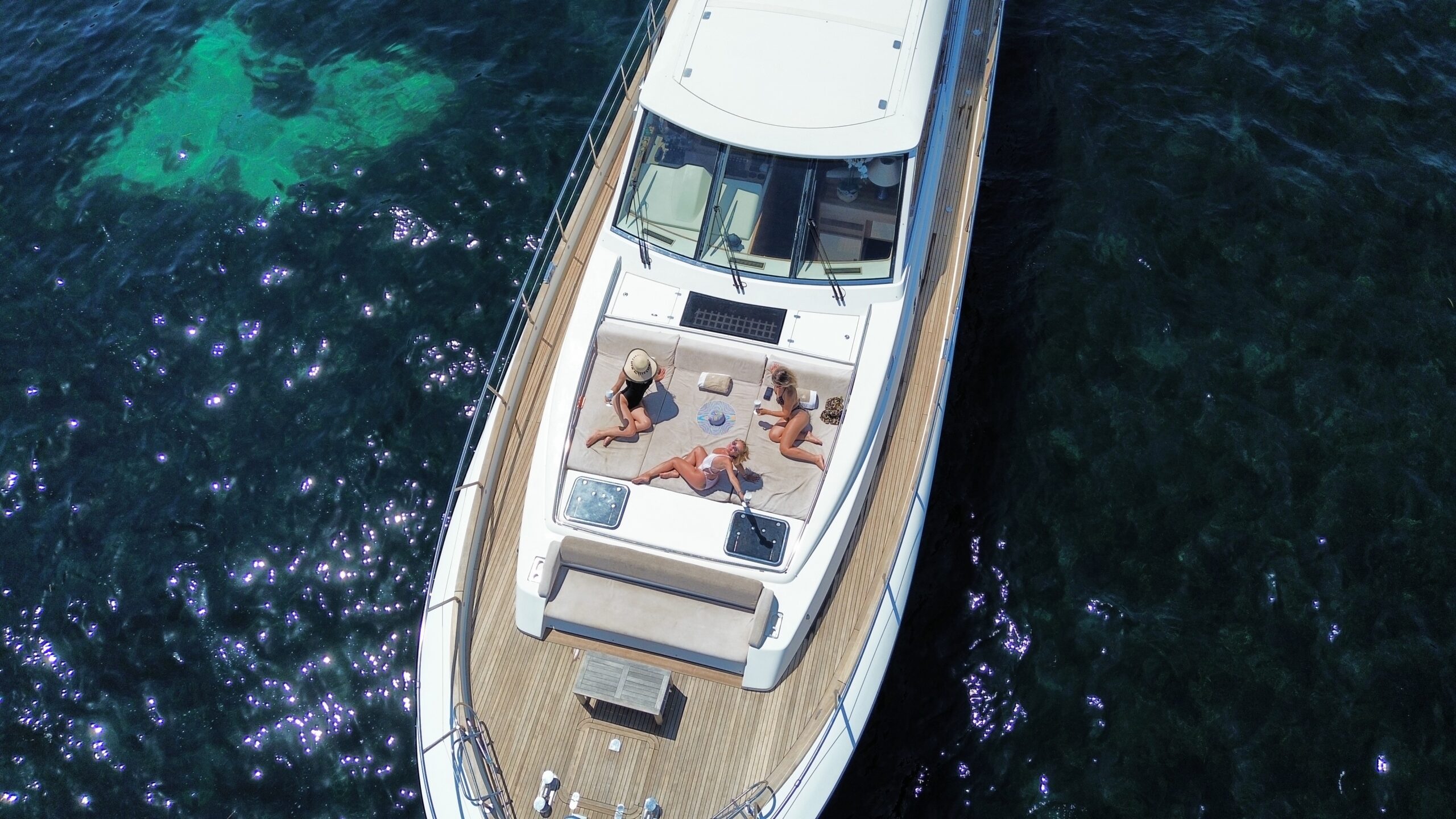 sylwia-kaminska-onboard-of-the-wild-yacht.jpg